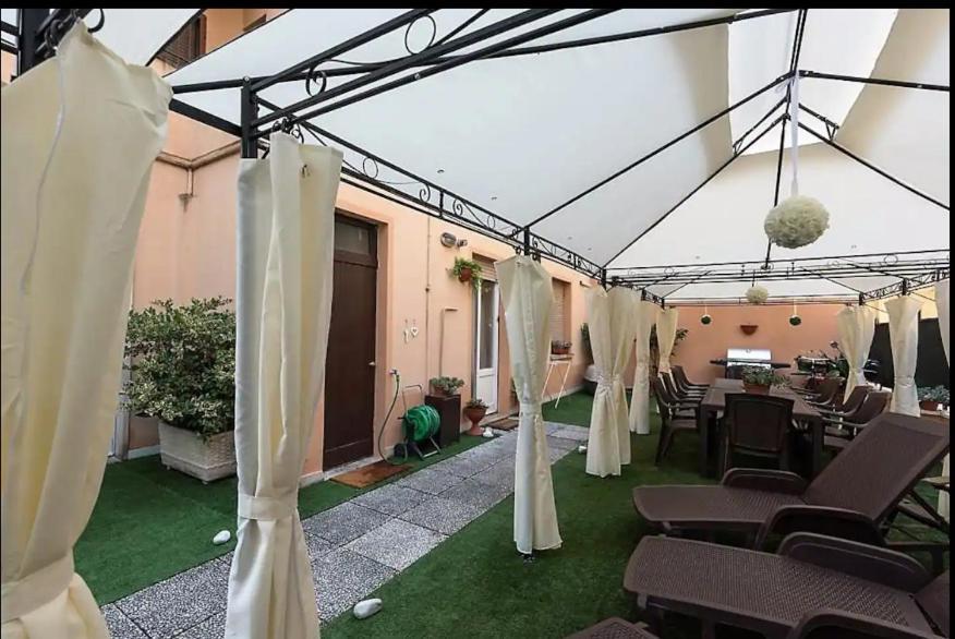 Terrazze Italiane City Center - Red Apartment Verona Exterior foto
